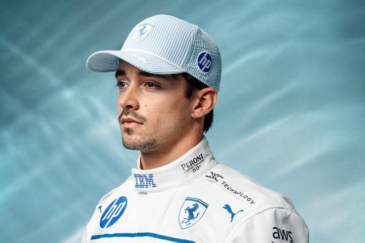 Charles Leclerc Hamilton Ferrari Monaco GP tuta blu