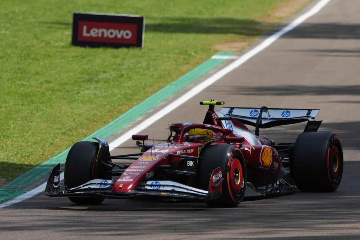 Charles Leclerc Hamilton Ferrari Monaco GP tuta blu