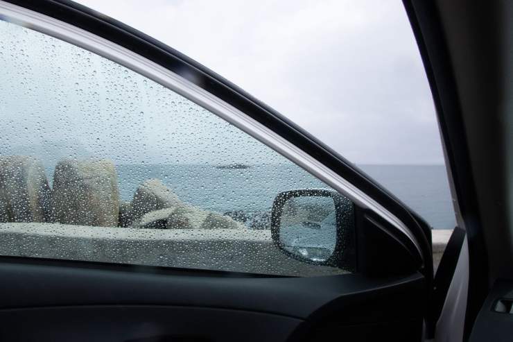 Finestrini auto novità caldo estate