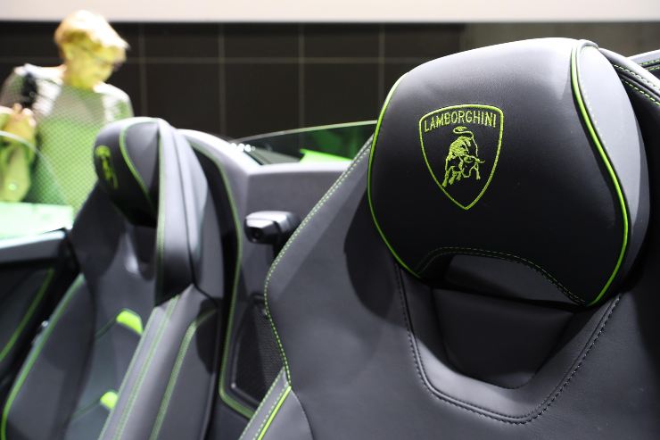 Donald Trump dazi cambio programma Lamborghini elettrico