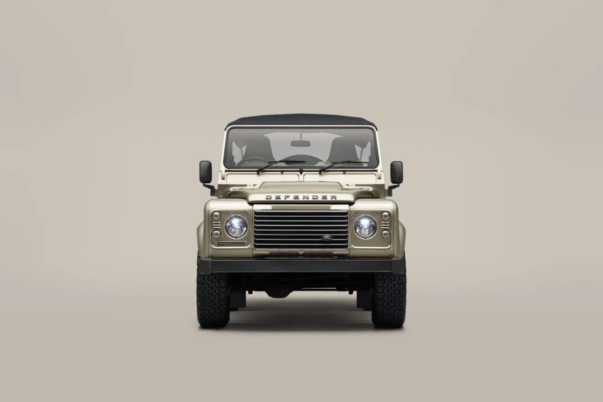 Land Rover Classic Defender V8 Soft Top