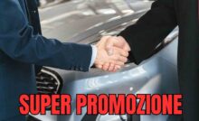 concessionario auto stretta di mano