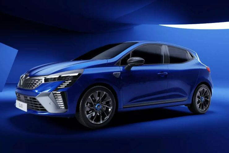 Renault Clio novità benzina addio