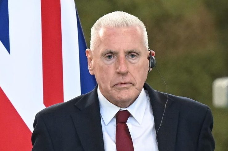Vernon Coaker Auto elettriche Ministero addio Inghilterra