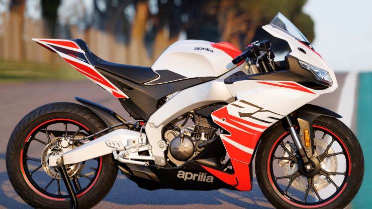 Aprilia-rs-125 è una delle moto che acquistandola permette di avere il bonus patente