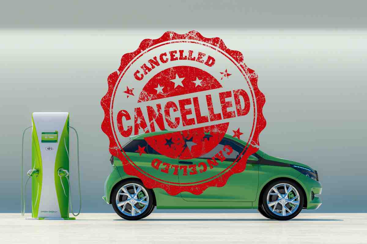 Auto elettrica cancellazione