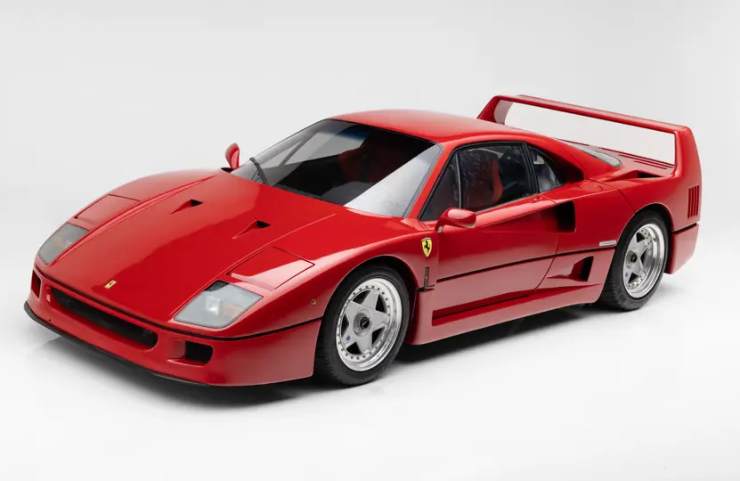 Ferrari F40 all'asta ha percorso pochissimi chilometri