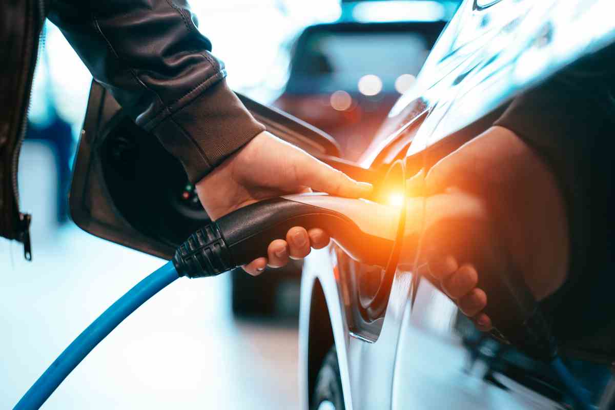 auto elettrica presa