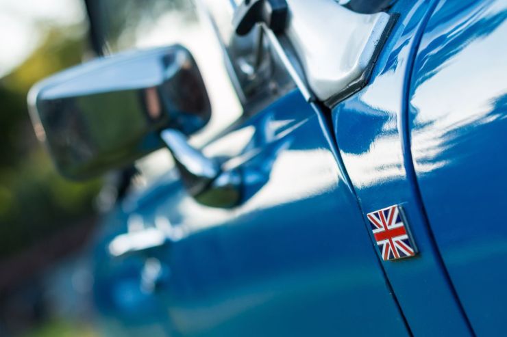 Auto inglese cinese 3 km parcheggio