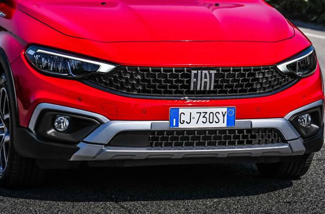 fiat tipo logo frontale