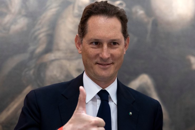 John Elkann novità stipendi Stellantis aumento