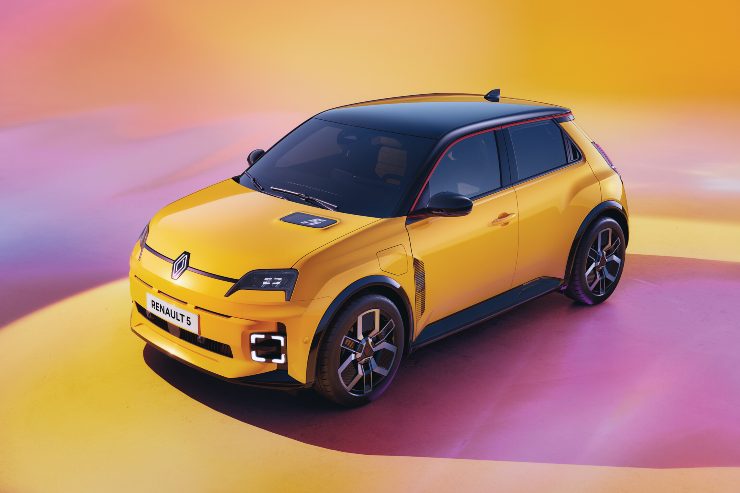 Renault 5 novità Fiat Panda occasione
