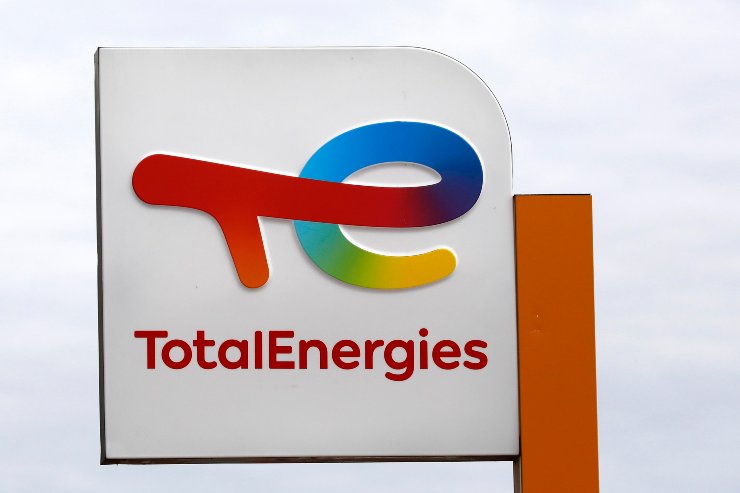 Total Stellantis addio Petronas