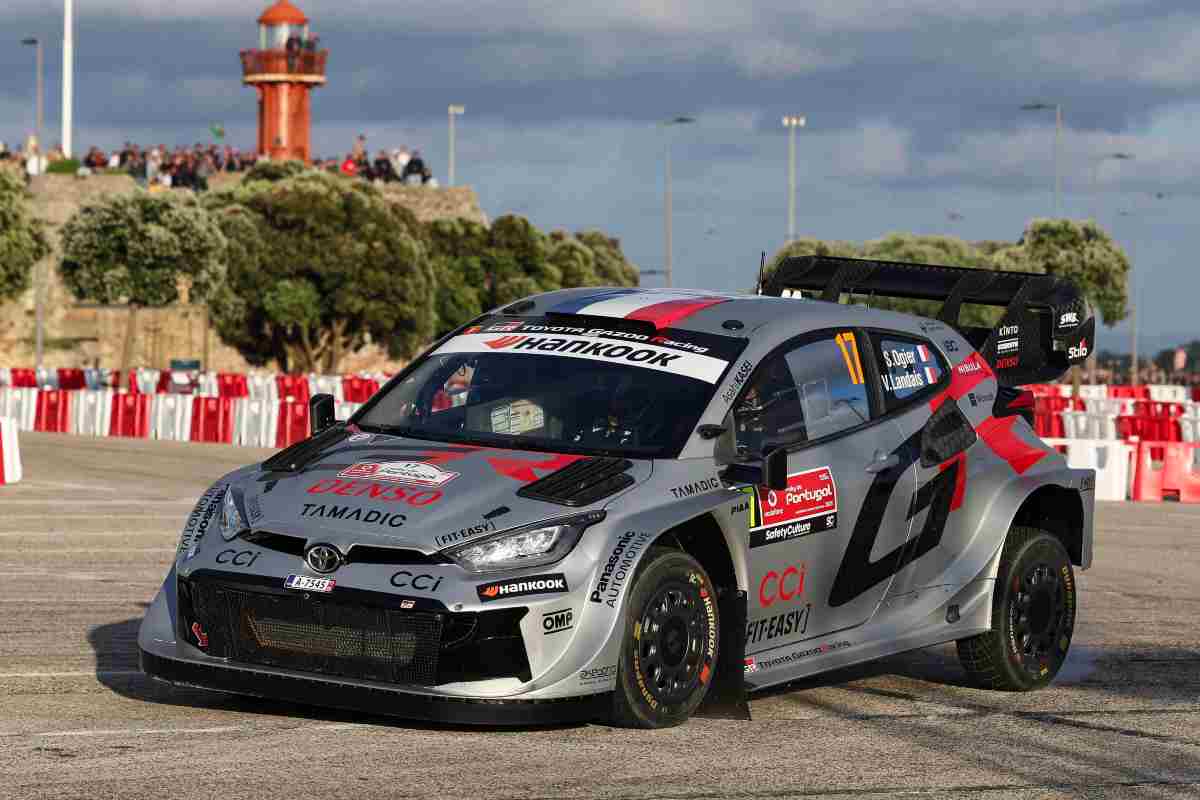 WRC Sardegna Hyundai Toyota Ogier Tanak Rovanpera