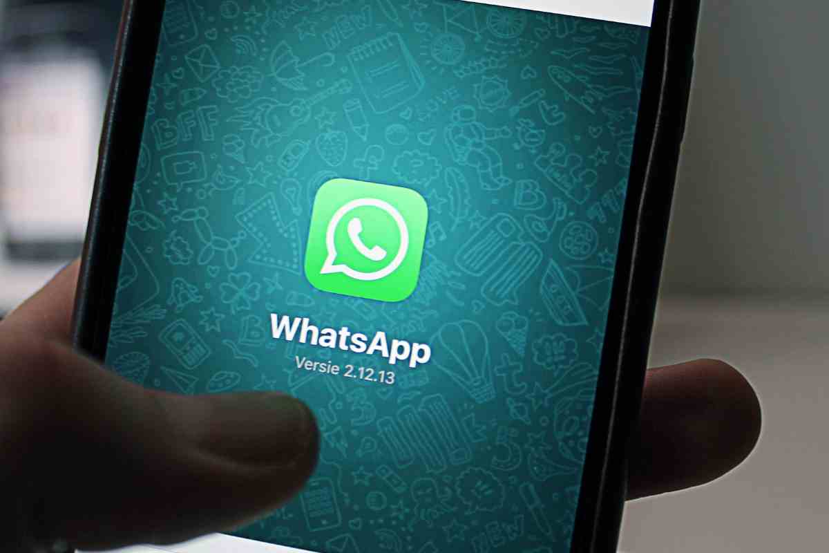 whatsapp telefono logo