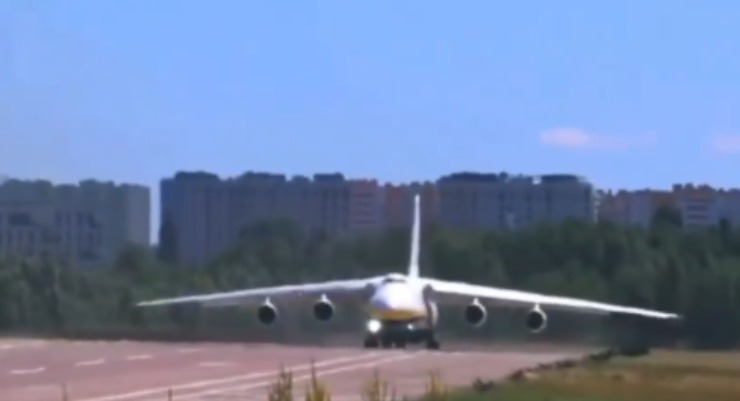 Antonov AN-124 torna a volare