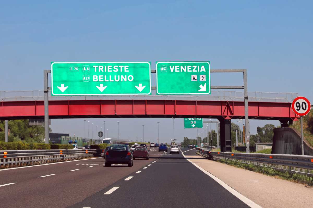 Auto in autostrada