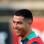Cristiano Ronaldo sorride