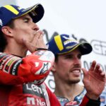 Marquez esulta sul podio