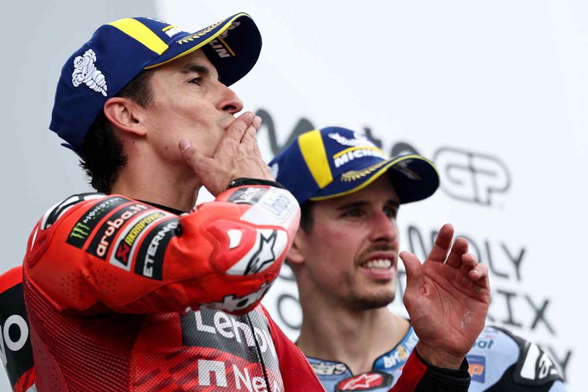 Marquez esulta sul podio