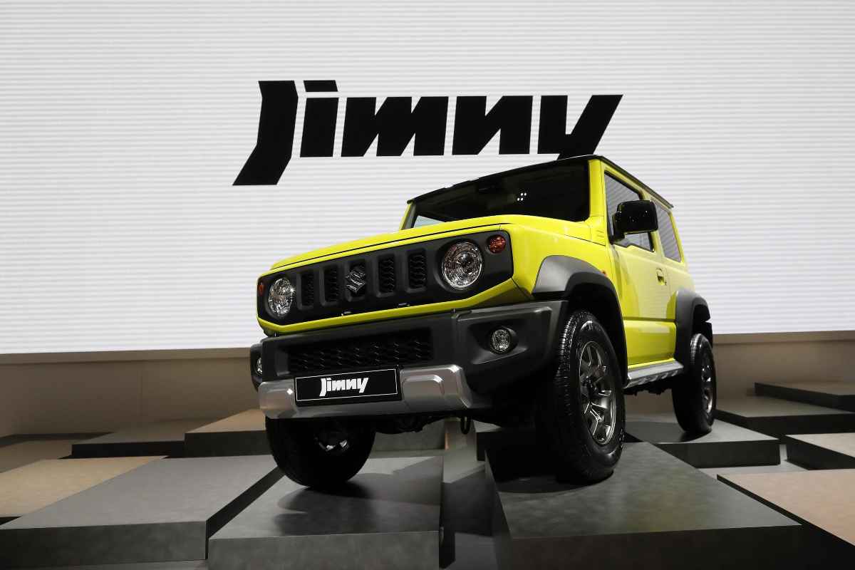 Suzuki Jimny in esposizione