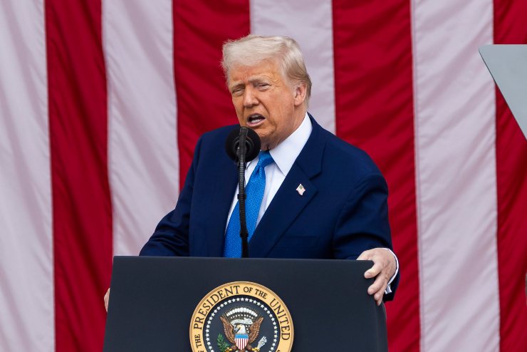Donald Trump novità benzina