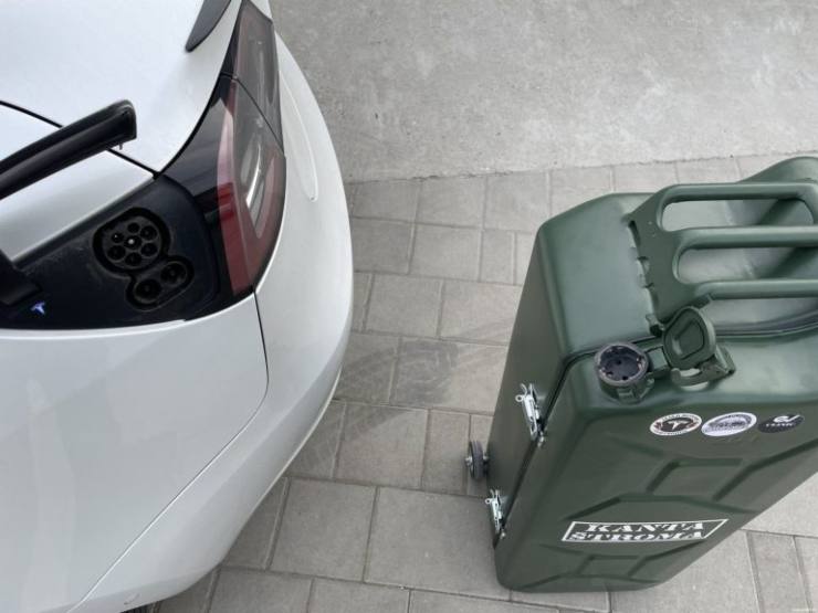 EV Clinic Batteria ricarica auto elettrica