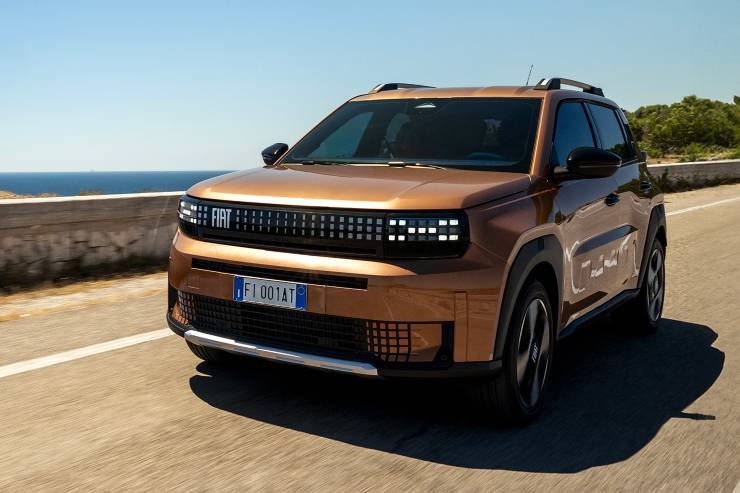 FIAT Grande Panda Dacia crisi SUV