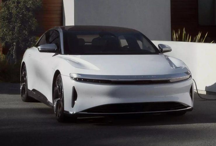 Lucid Air auto elettrica 1200 km