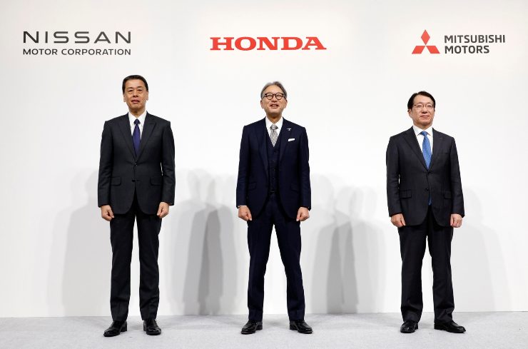 Auto Nissan Mitsubishi Honda fallimento
