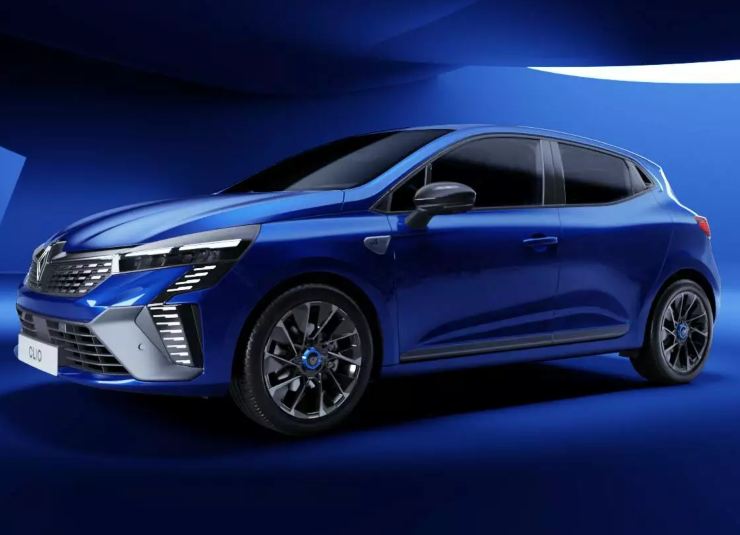 Renault Clio novità elettrico
