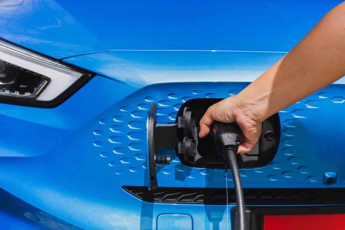 Auto elettrica falso mito sfatato