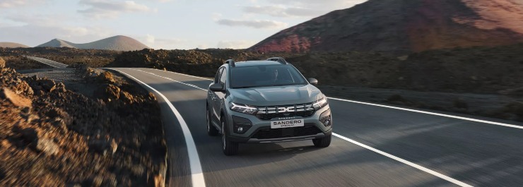 La nuova Dacia Sandero è l'auto più economica tra quelle con cambio automatico