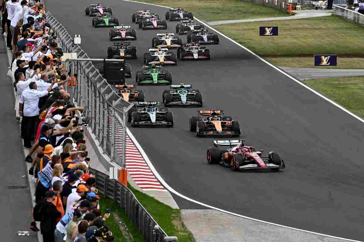 Le vetture di Formula 1 in partenza
