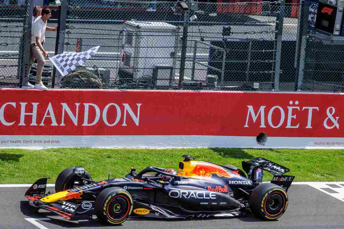 La Red Bull F1 sul traguardo