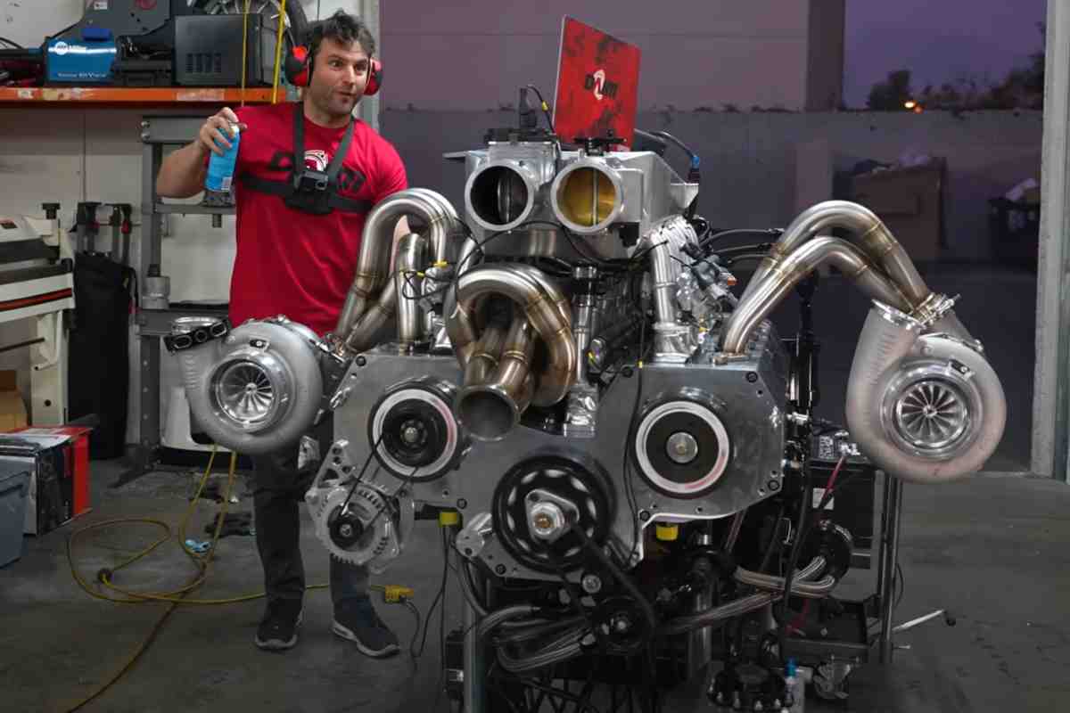 V12 fatto in casa