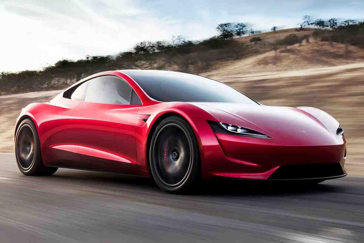 Tesla avanti anni luce