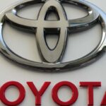 Logo e nome Toyota