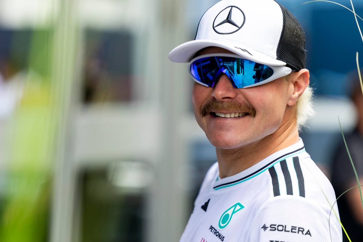 Bottas con la divisa Mercedes