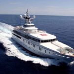 Super Yacht in mare