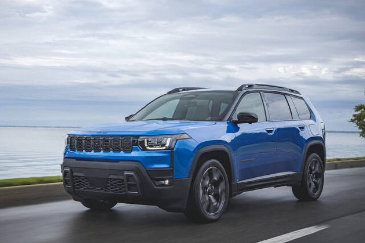 Jeep Renegade auto SUV Cherokee