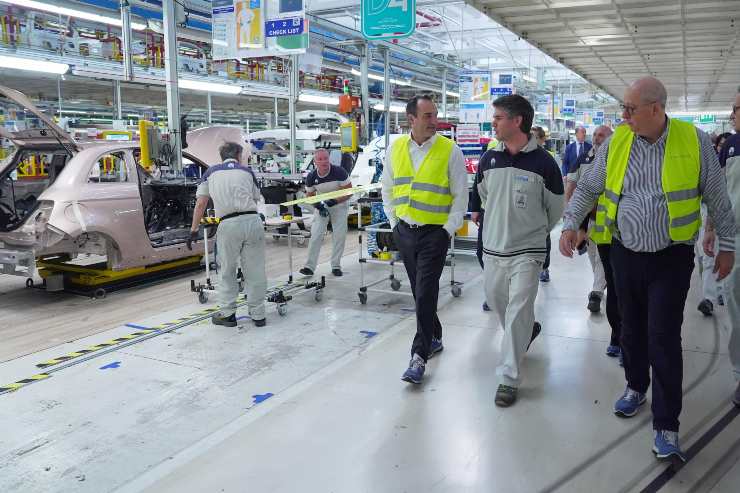 Mirafiori stabilimento Stellantis Marocco Elkann