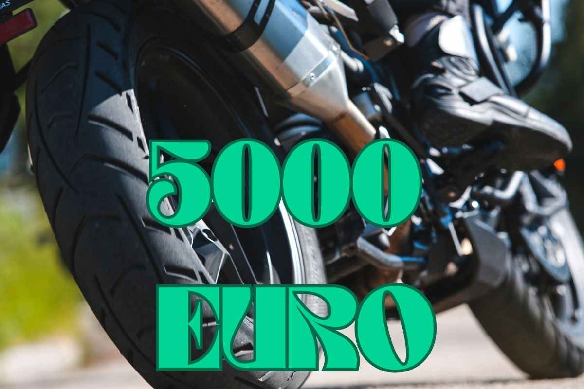 Royal Enfield Guerrilla 450 moto novità