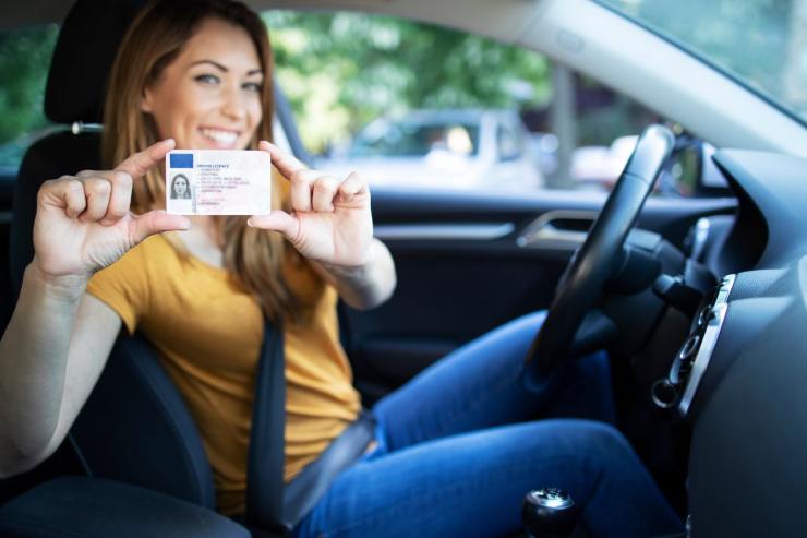 Patente auto novità limiti età