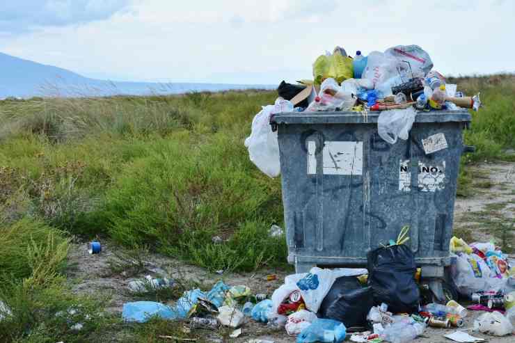 Rifiuti pugno duro Governo