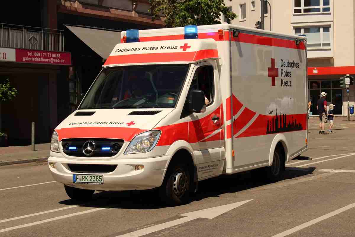 Ambulanza in strada