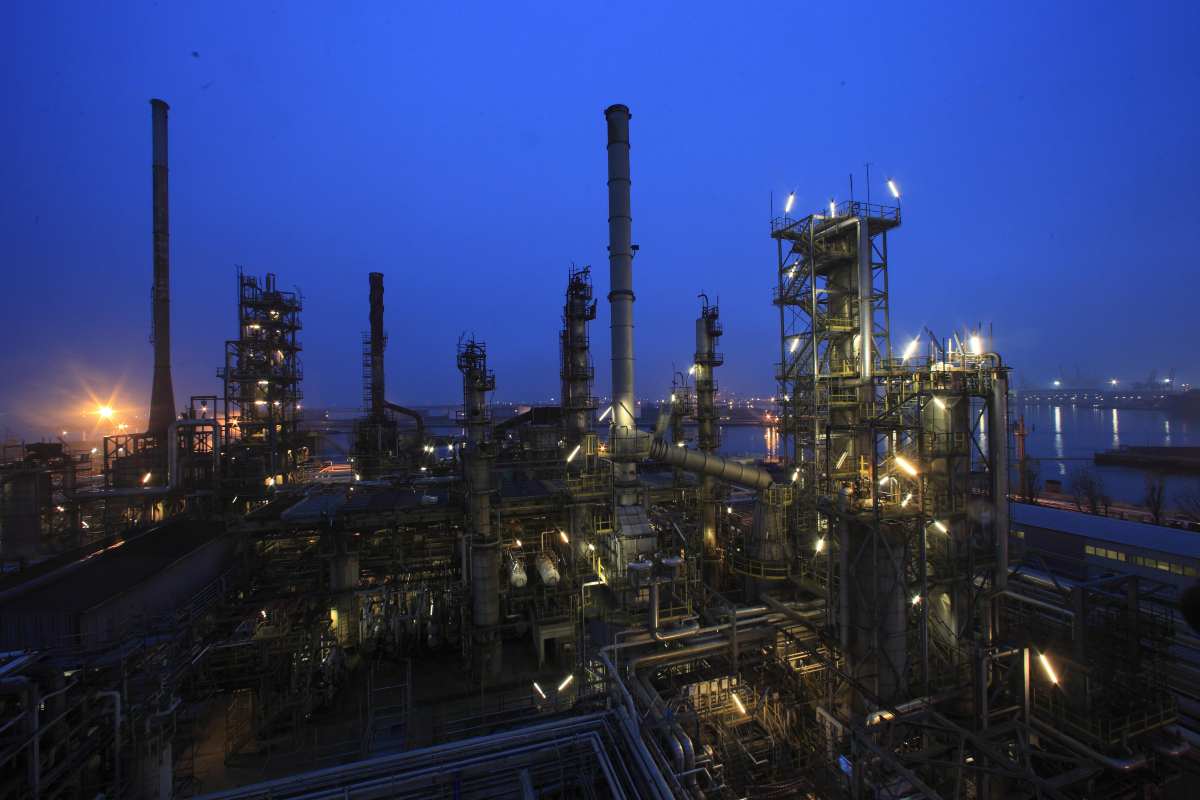 Una centrale dell'Eni