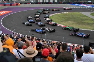 Le vetture di Formula 1 dopo la partenza