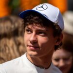 Kimi Antonelli con il cappello Mercedes