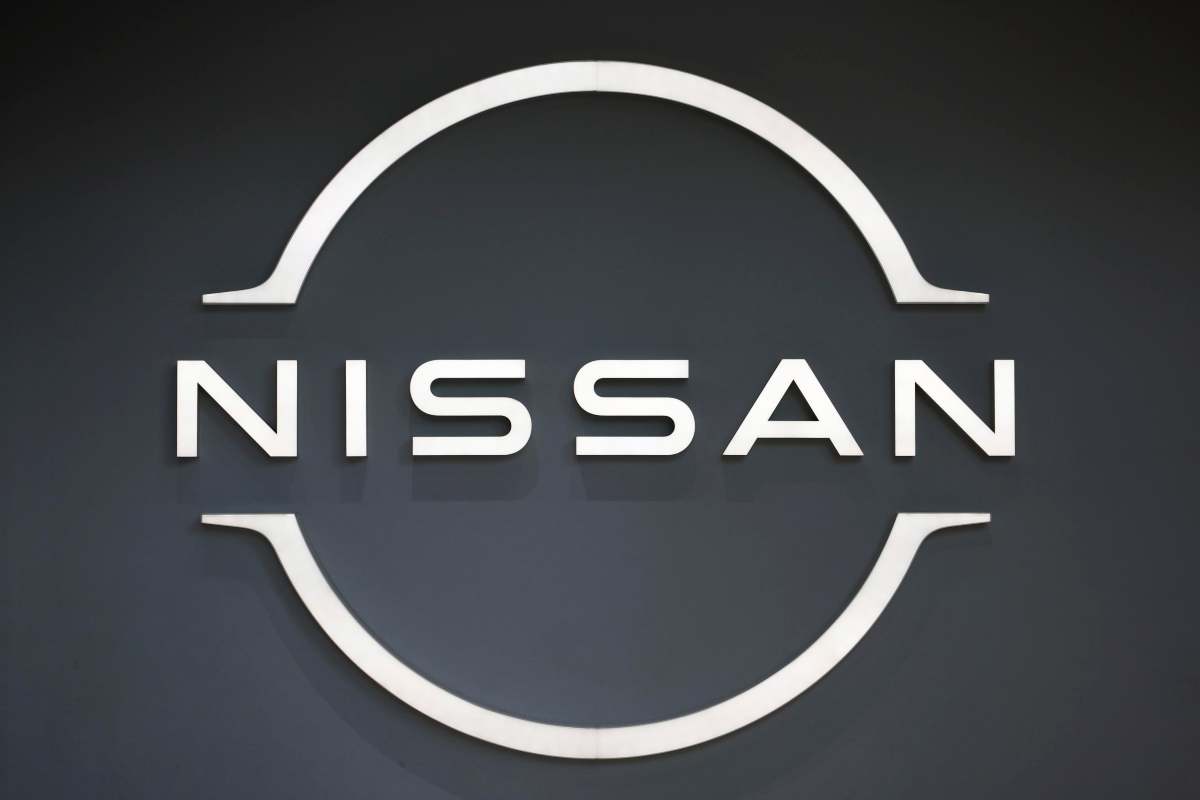 Logo Nissan